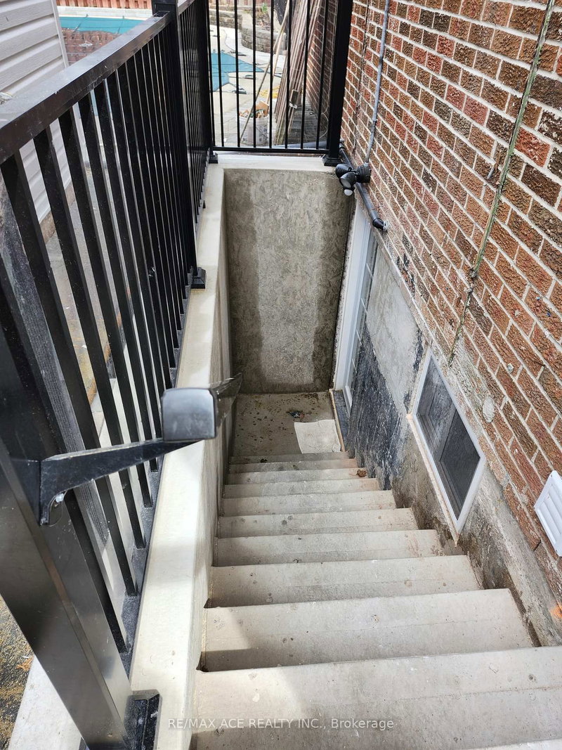 Bsmt - 101 Bathgate Dr, Toronto, M1C 1T7 | Image 2
