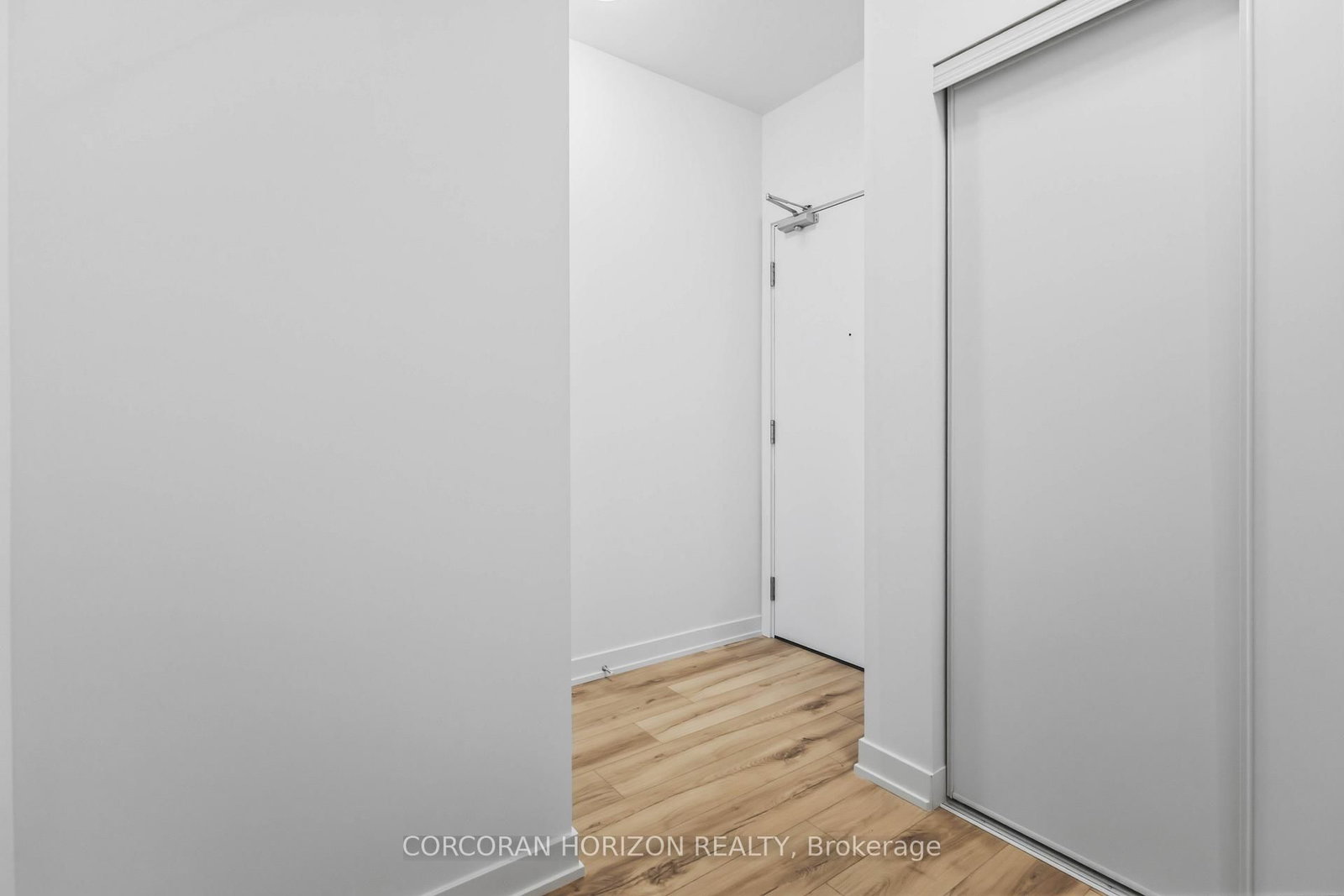 7437 Kingston Road, Unit 814 - Photo 5