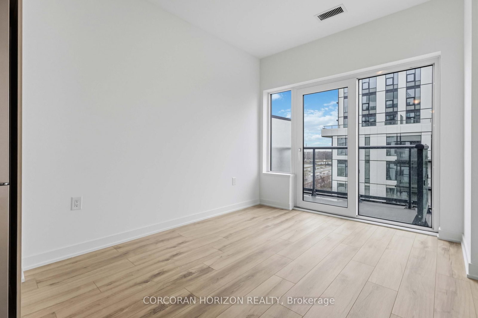 7437 Kingston Road, Unit 814 - Photo 9