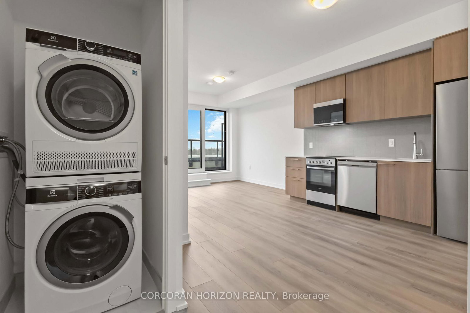 7439 Kingston Road, Unit 413 - Photo 4