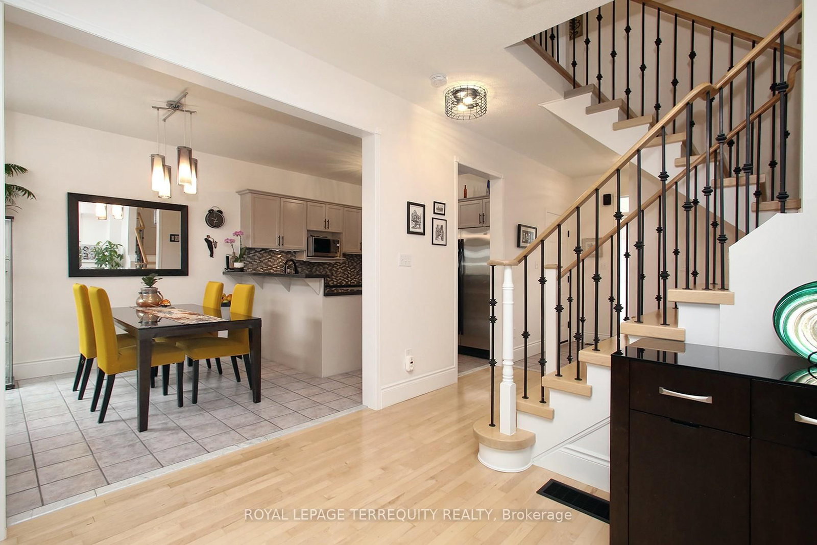 Detached House for sale at 471 Woodsmere Crescent, Pickering, Ontario, L1V 7A5 - Amberlea - MLS: E13014558