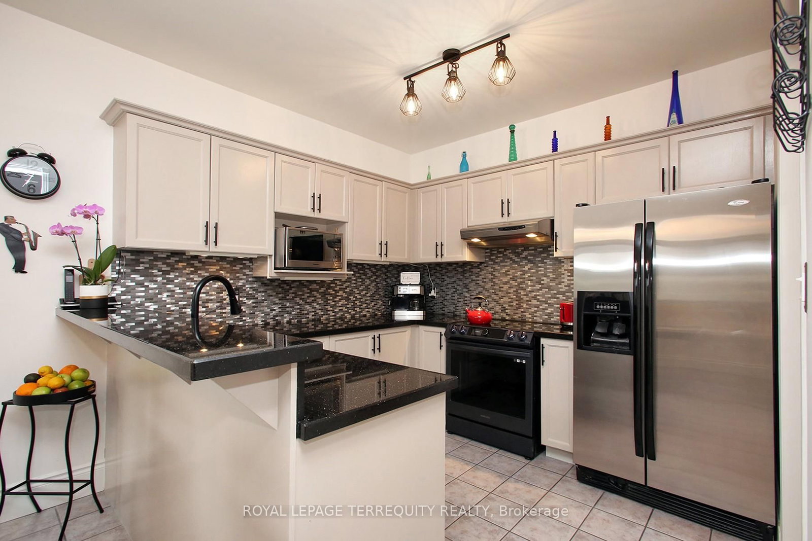 Detached House for sale at 471 Woodsmere Crescent, Pickering, Ontario, L1V 7A5 - Amberlea - MLS: E13014558