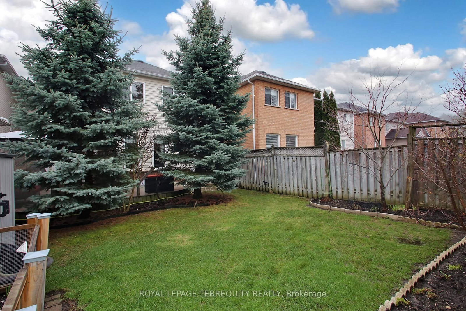 Detached House for sale at 471 Woodsmere Crescent, Pickering, Ontario, L1V 7A5 - Amberlea - MLS: E13014558