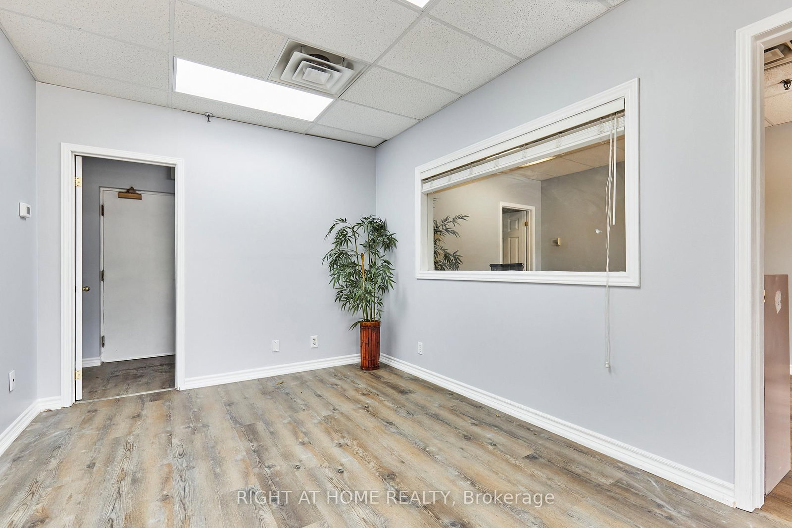 108 Corporate Drive, Unit 12 - Photo 11