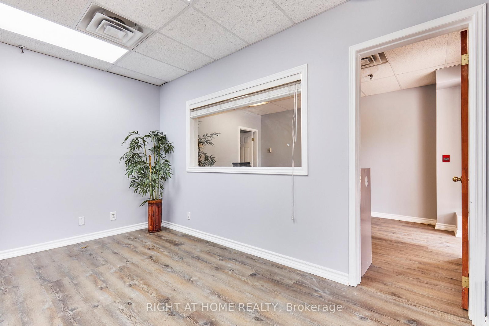 108 Corporate Drive, Unit 12 - Photo 12