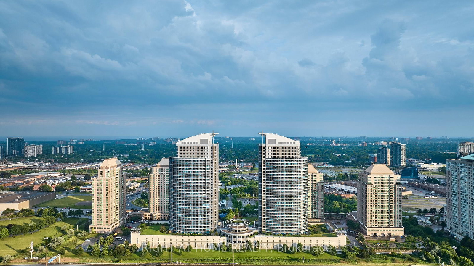 108 Corporate Drive, Unit 12 - Photo 32