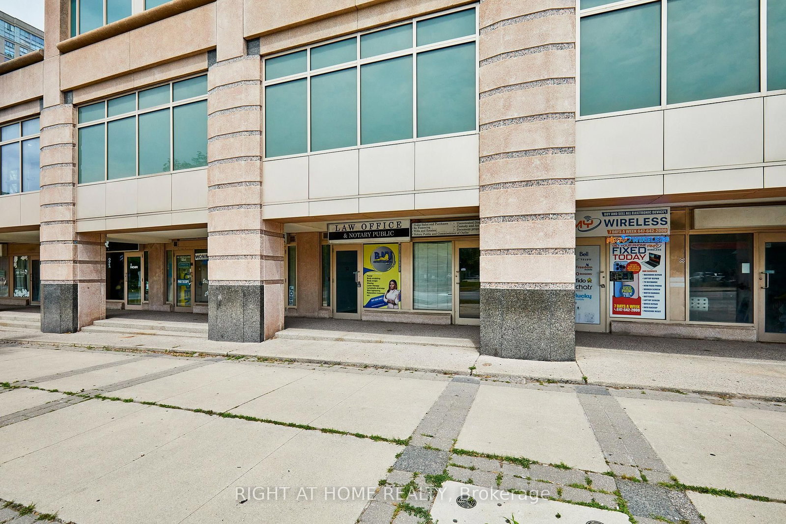 108 Corporate Drive, Unit 12 - Photo 4