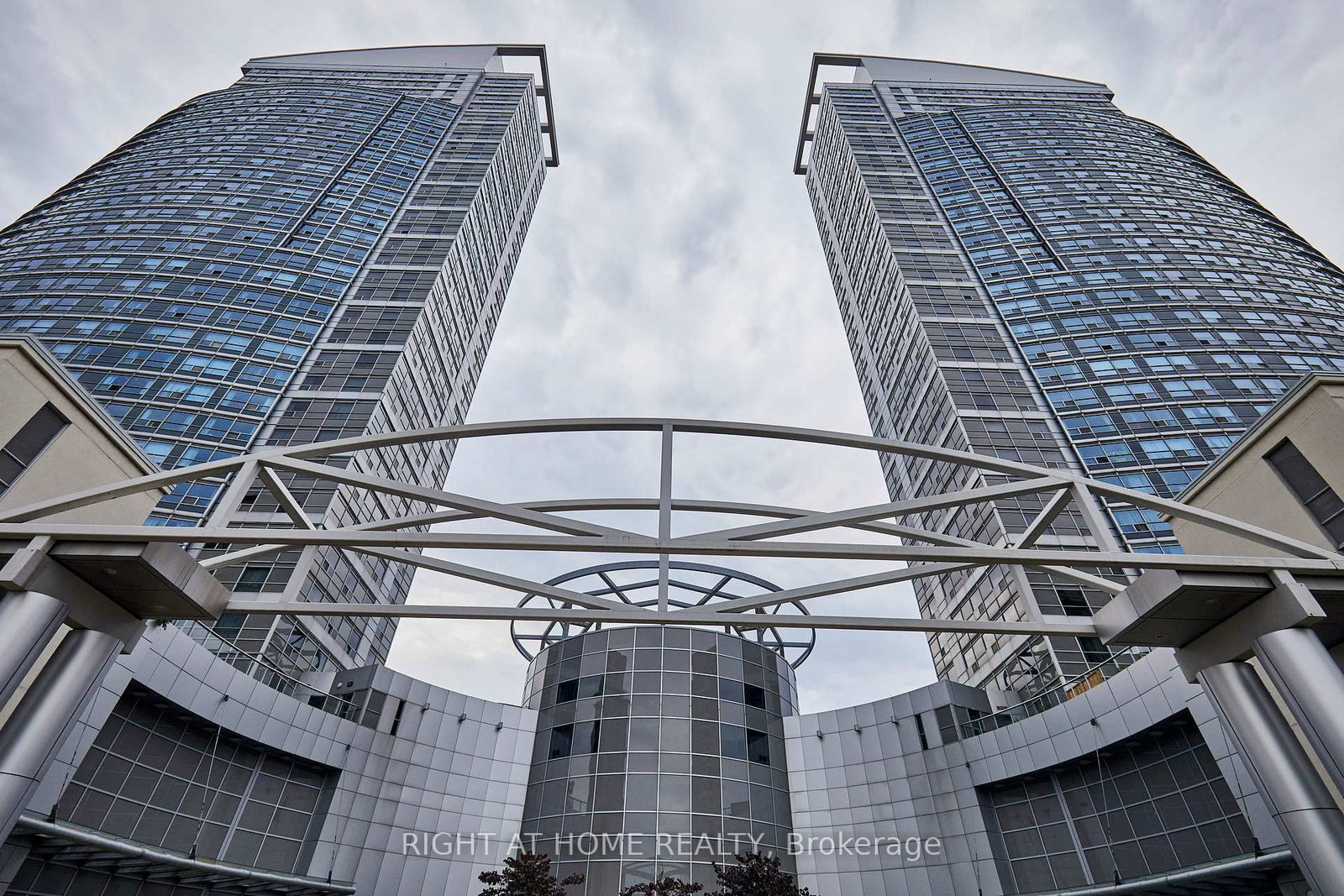 108 Corporate Drive, Unit 15 - Photo 24