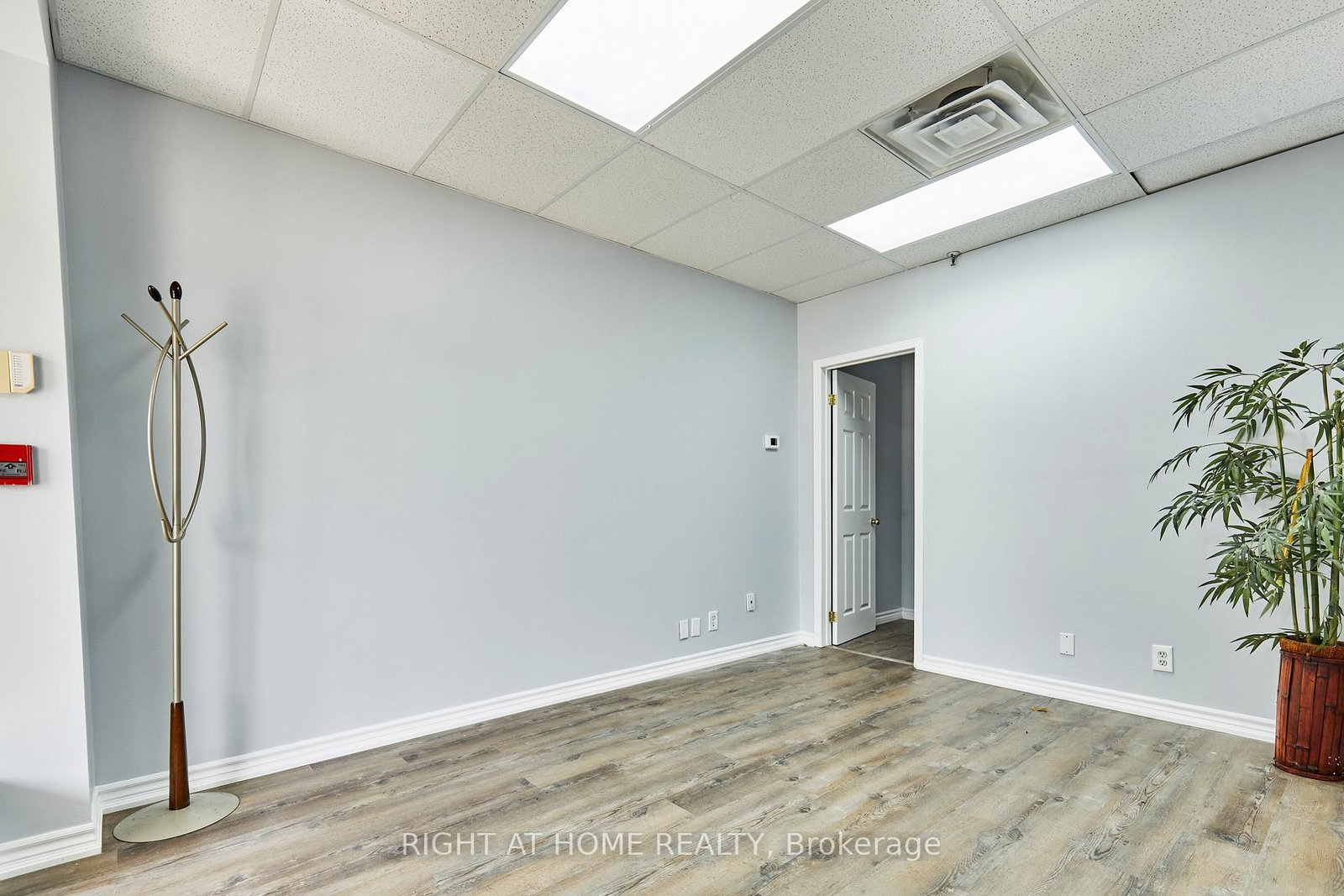 108 Corporate Drive, Unit 12 & 15 - Photo 18