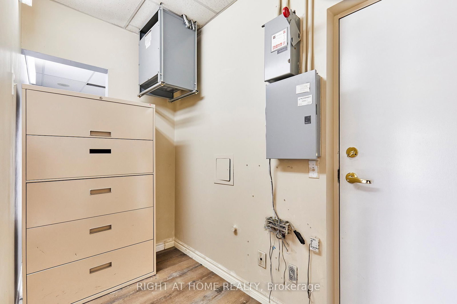 108 Corporate Drive, Unit 12 & 15 - Photo 25