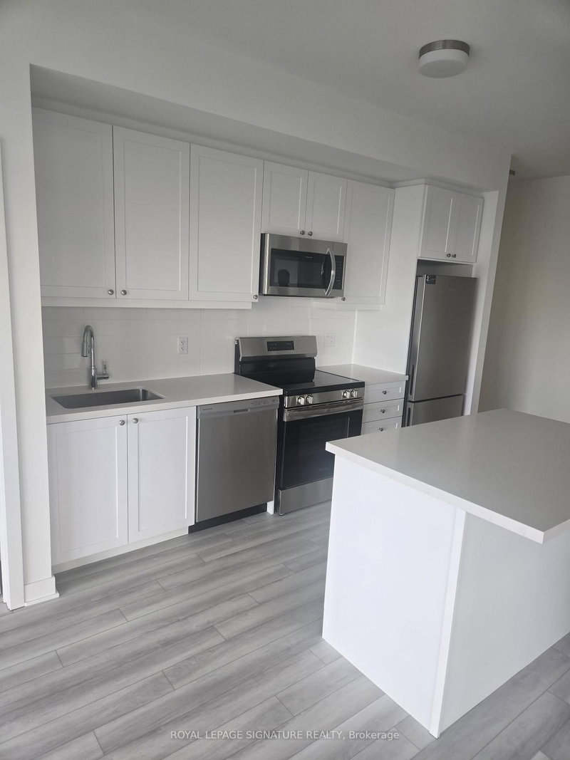 105 - 51 CLARINGTON Blvd, Clarington, L1C 7J8 | Image 2