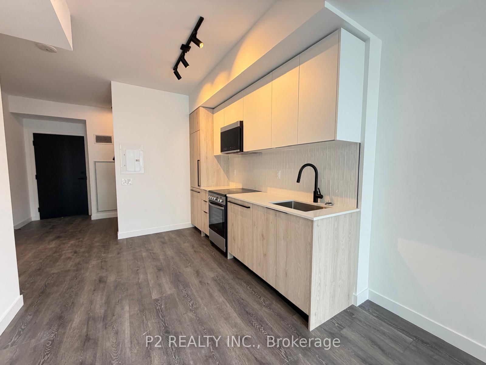 1635 MILITARY Trail, Unit 526 - Photo 4