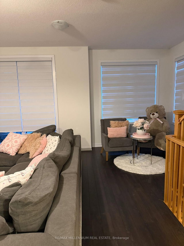 1001 - 1865 Pickering Parkway