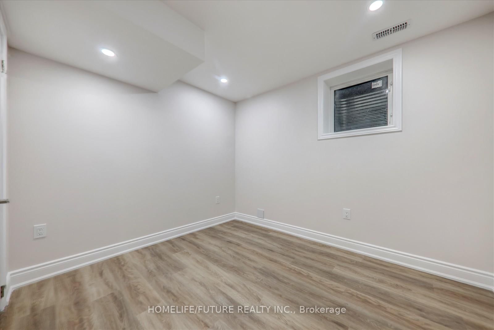 1381 Clearbrook Drive, Unit Bsmt - Photo 10