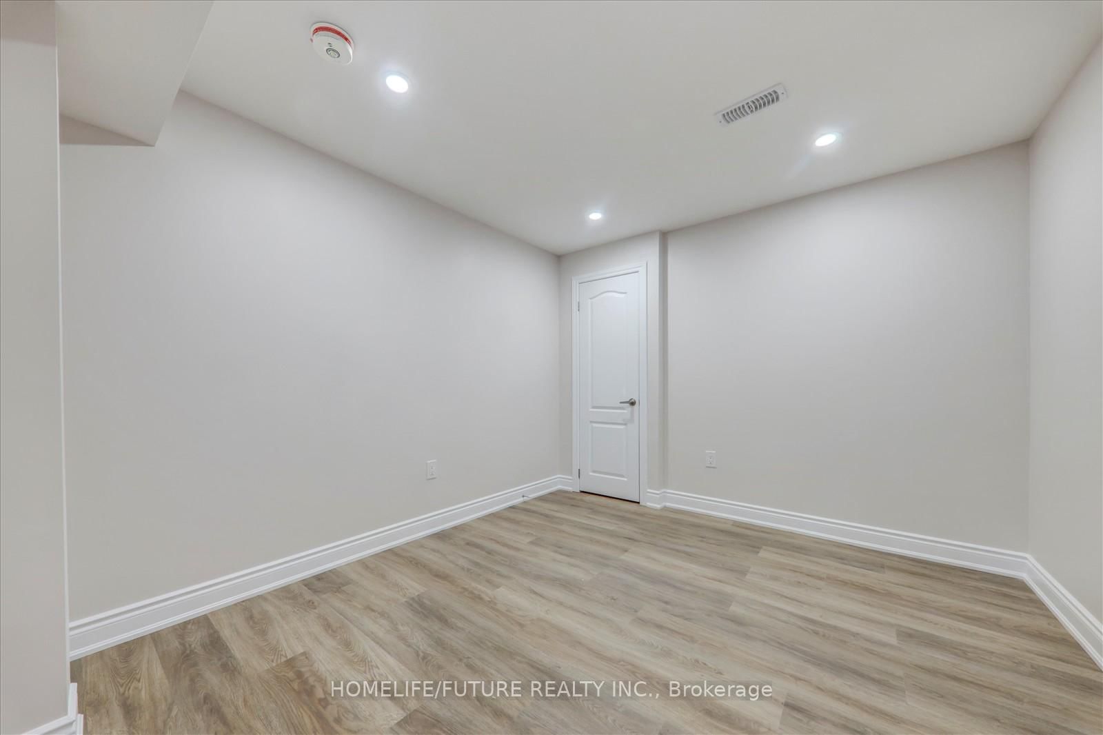 1381 Clearbrook Drive, Unit Bsmt - Photo 7