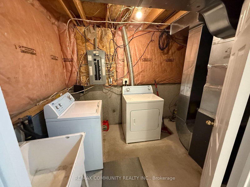 LOWER - 27 Bobolink Ave, Toronto, M1X 1Y6 | Image 2