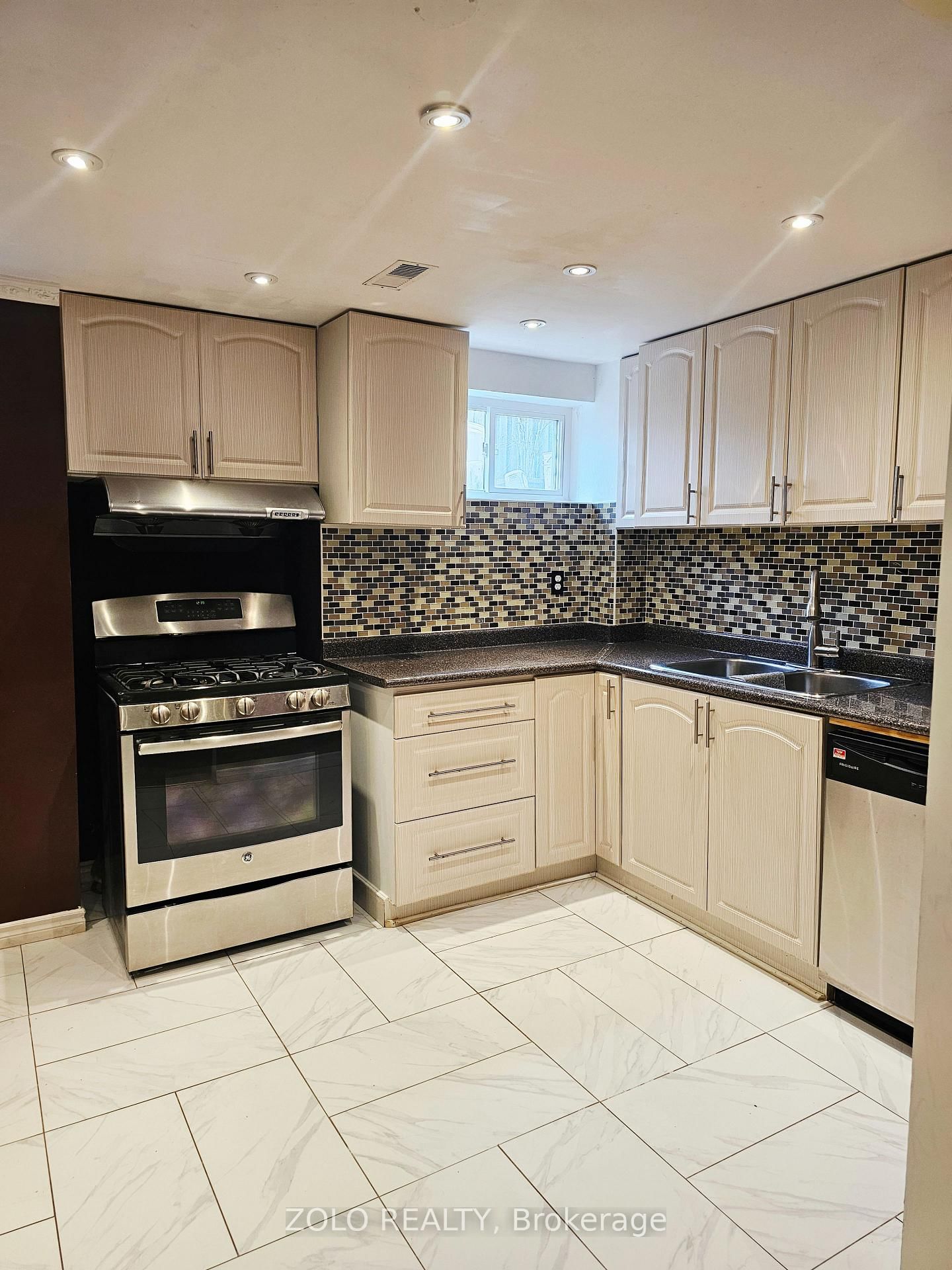 39 Atherton Avenue - Photo 19