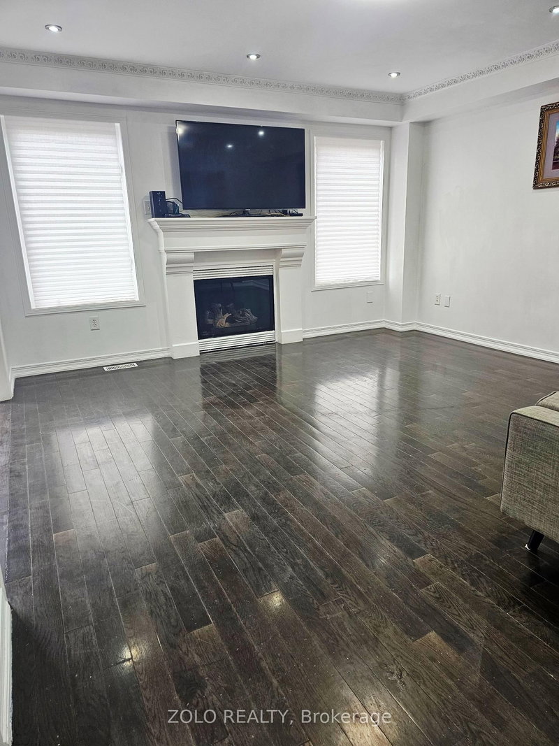 39 Atherton Ave, Ajax, L1T 4X7 | Image 3