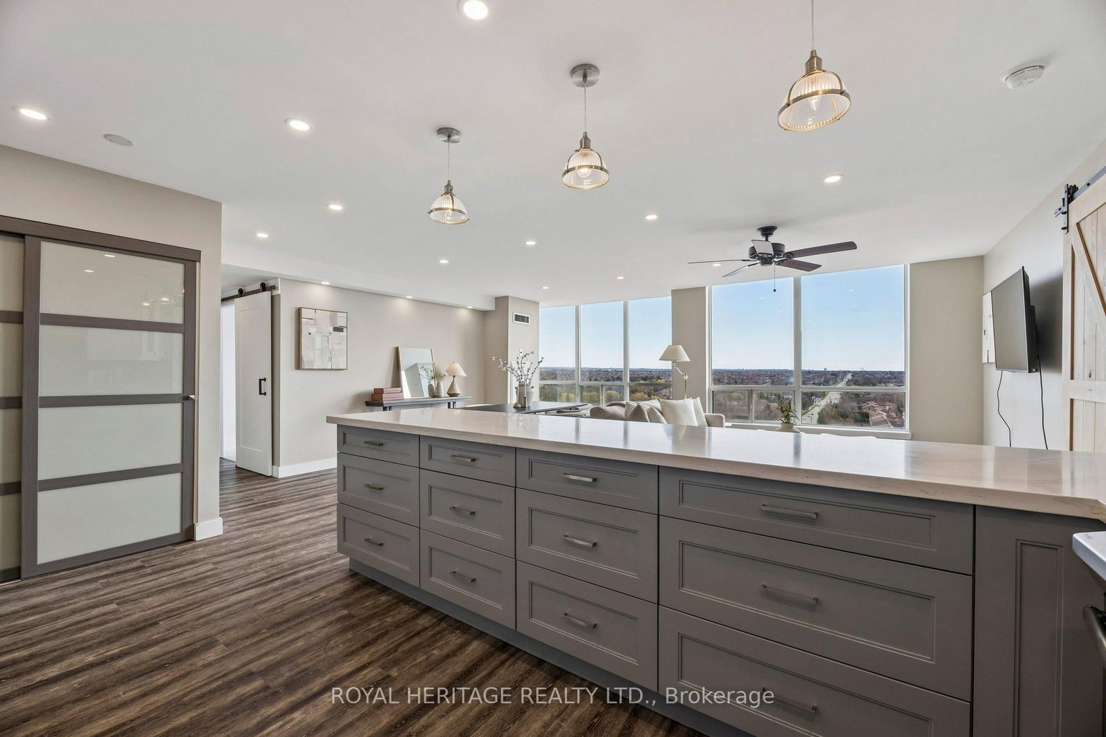 711 Rossland Road E, Unit 1209 - Photo 10