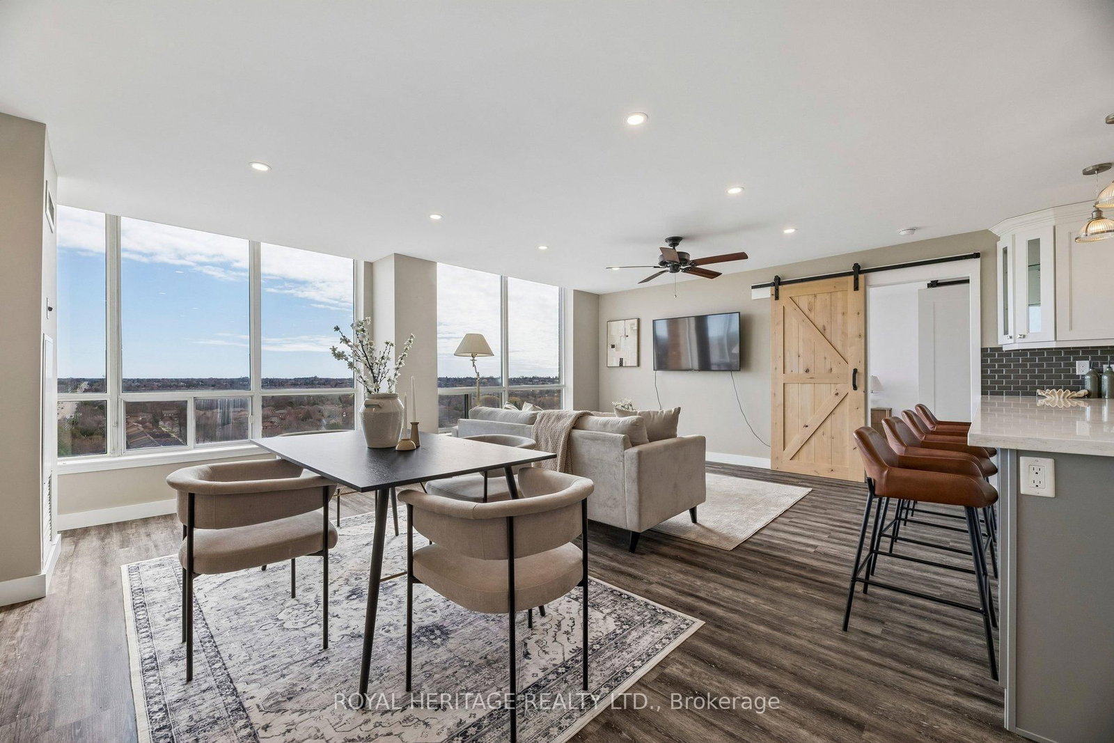 711 Rossland Road E, Unit 1209 - Photo 12