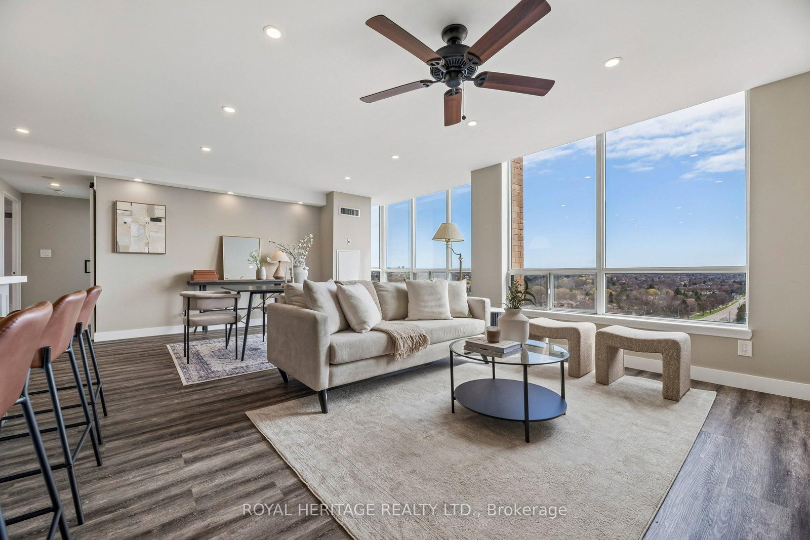 711 Rossland Road E, Unit 1209 - Photo 18