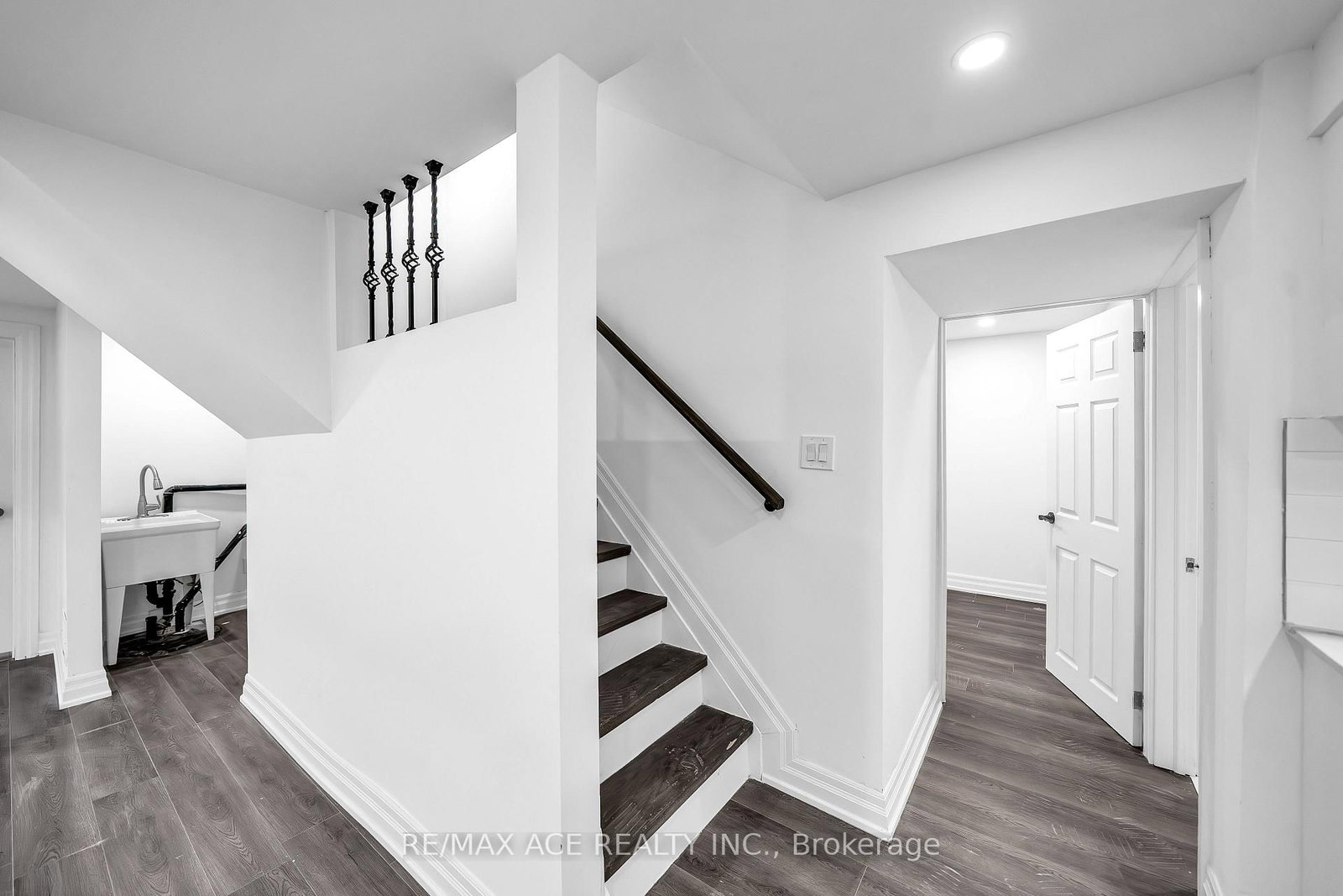 4 Broughton Court - Photo 37