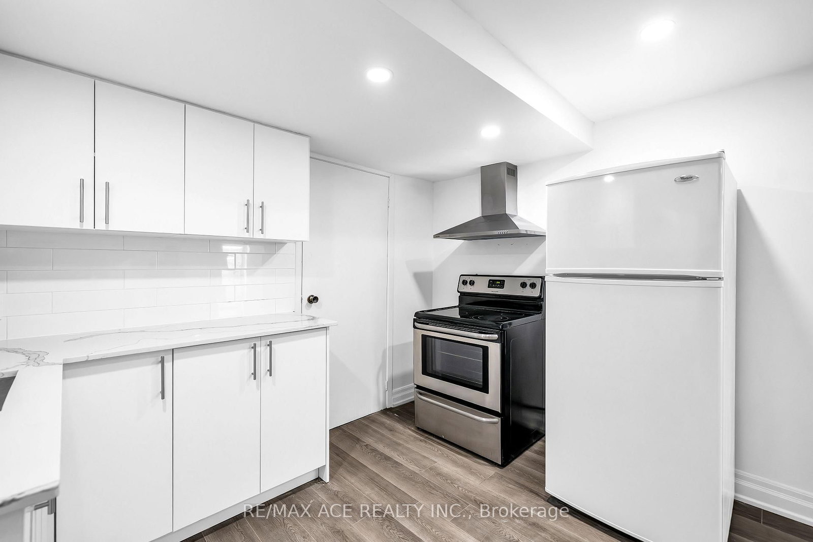 4 Broughton Court - Photo 40