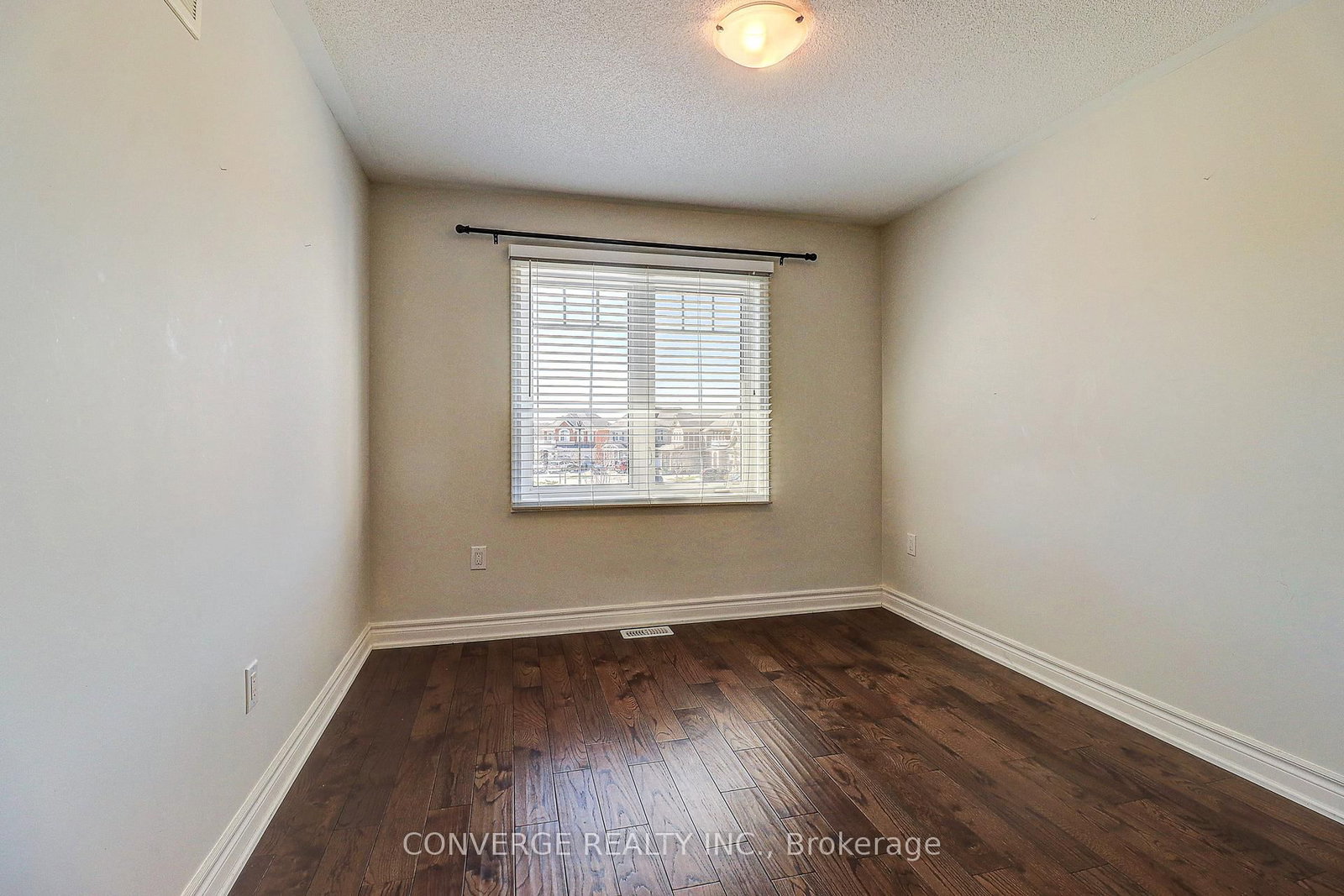 2434 Moonlight Crescent - Photo 20