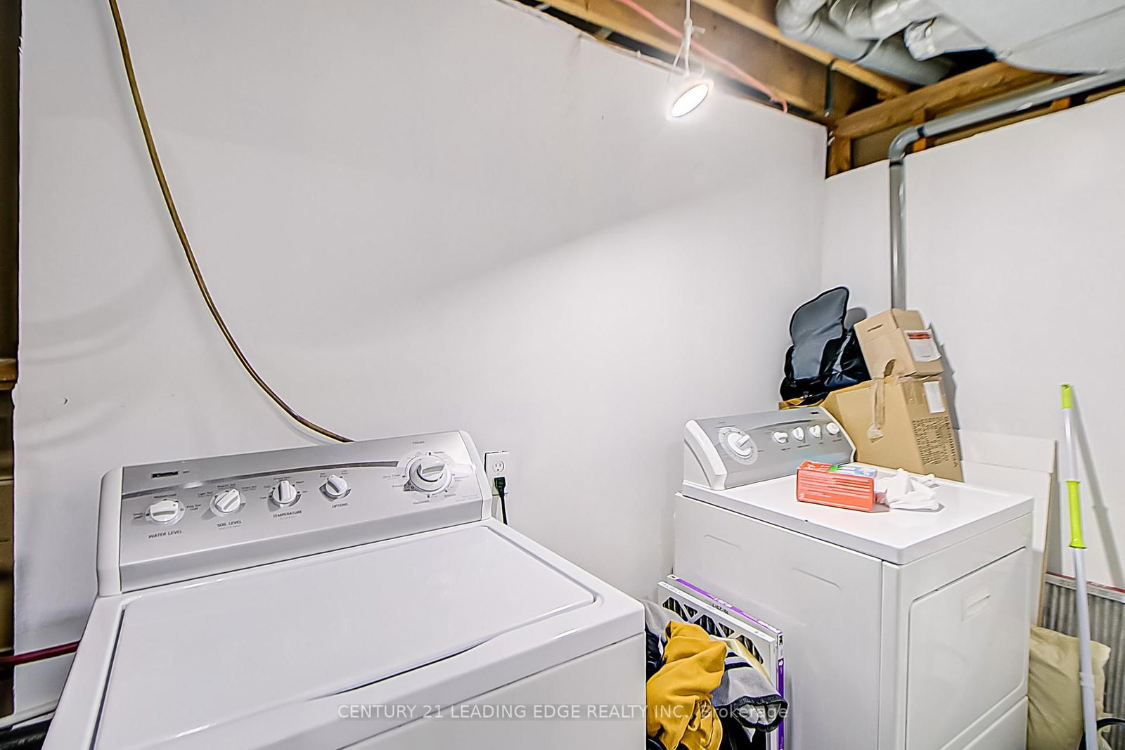 879 Marinet Crescent, Unit Lower - Photo 10