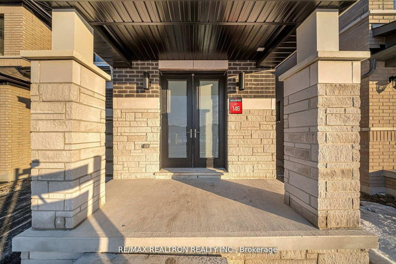 1053 Zircon Manr, Pickering, L1X 0P9 | Image 2