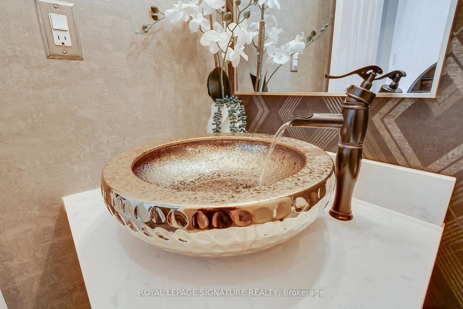 Detached House for sale at 43 Falstaff Crescent, Whitby, Ontario, L1R 1W3 - Rolling Acres - MLS: E13016324