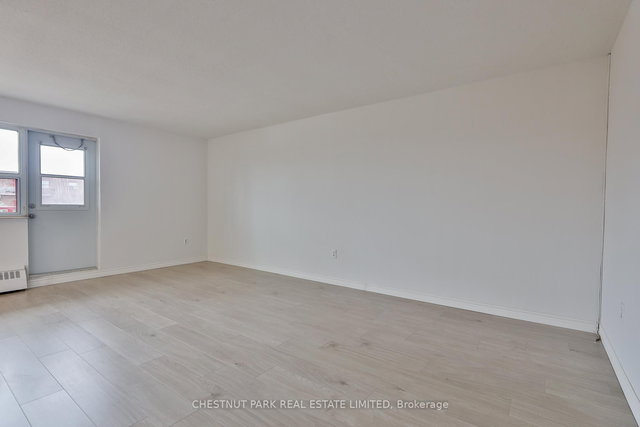 408 - 888 Glen Street