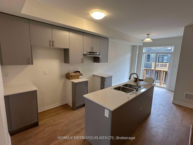 783 Kootenay Path, Oshawa, L1H 0A7 | Image 3