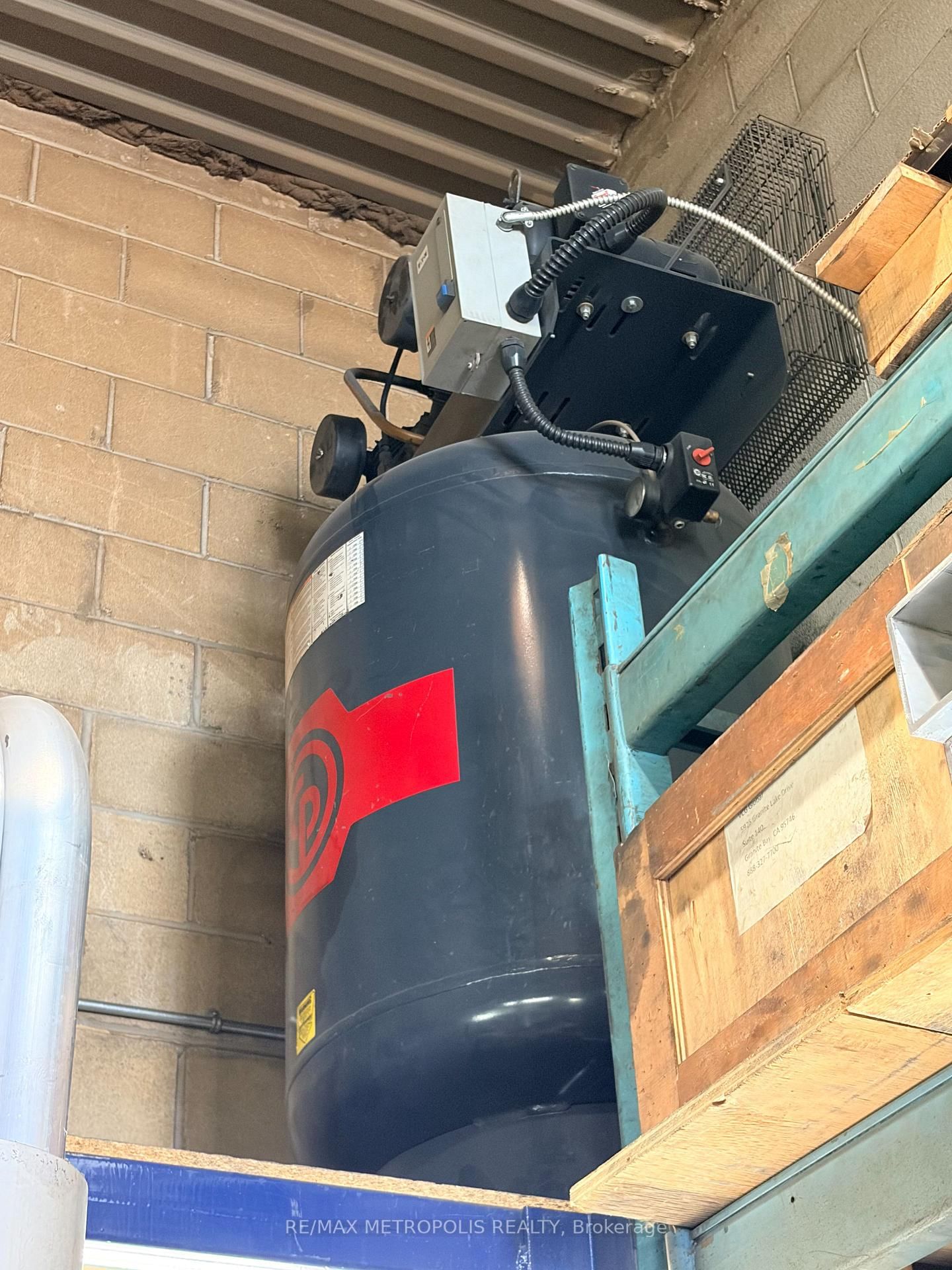 695 Finley Avenue, Unit 3 - Photo 18