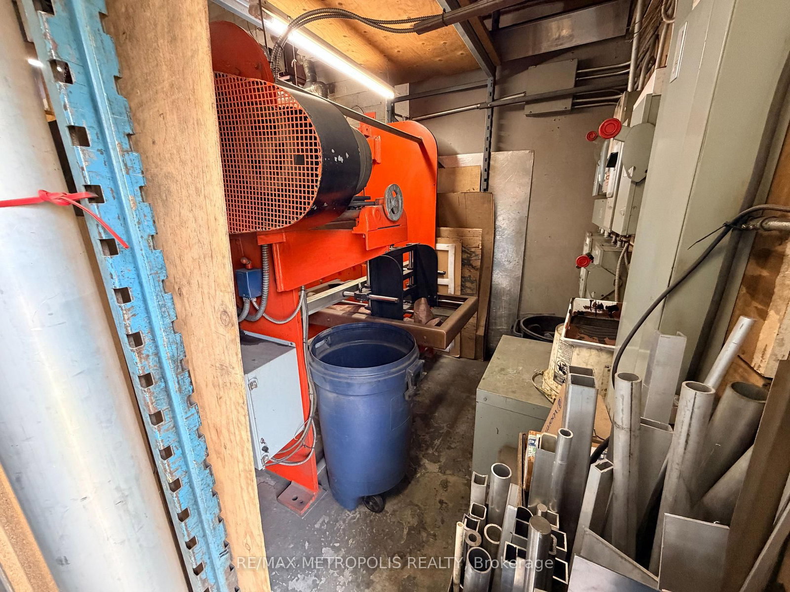 695 Finley Avenue, Unit 3 - Photo 20