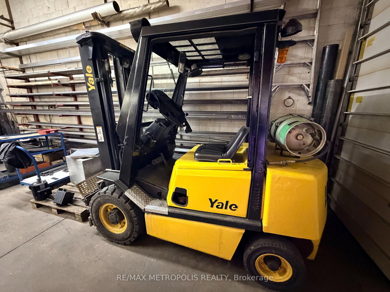 695 Finley Avenue, Unit 3 - Photo 23