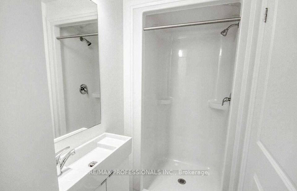1900 Simcoe Street N, Unit 444 - Photo 15