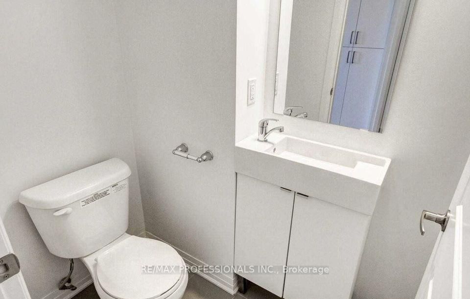 1900 Simcoe Street N, Unit 444 - Photo 16