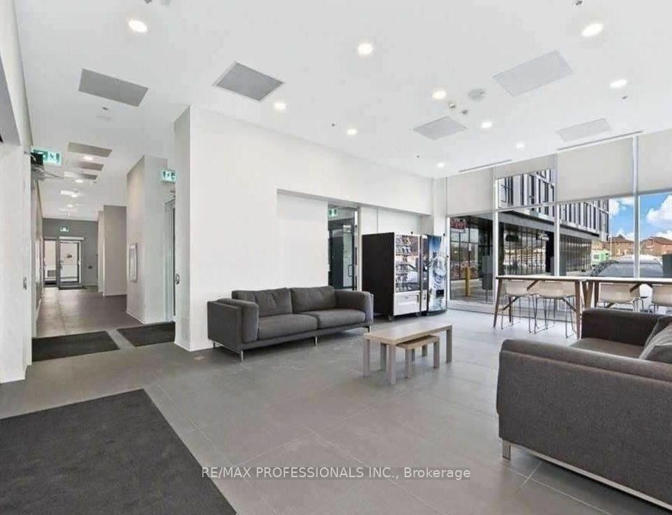 1900 Simcoe Street N, Unit 444 - Photo 4