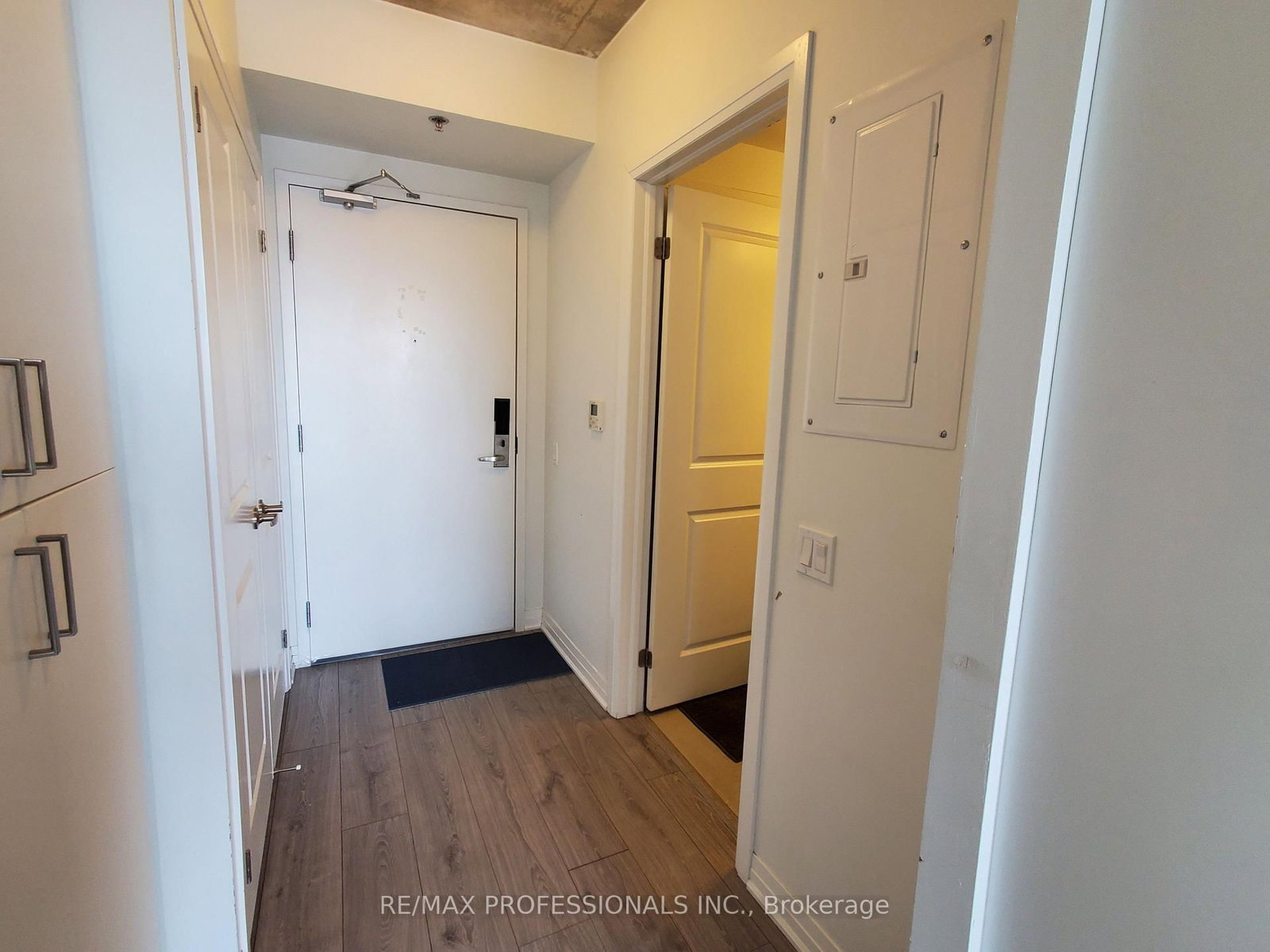 1900 Simcoe Street N, Unit 444 - Photo 6