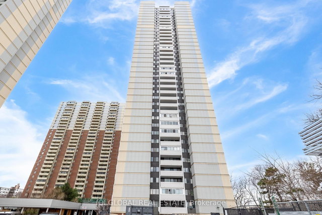 2407 - 3 Massey Square