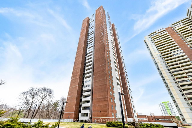 2407 - 3 Massey Square