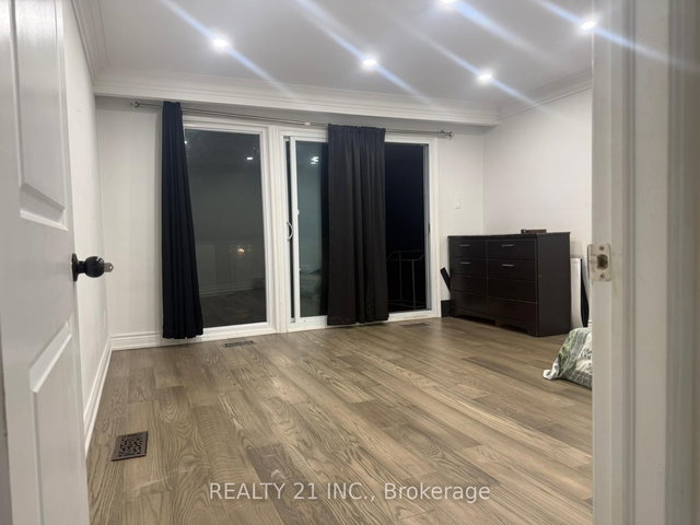 120 Queensbury Avenue