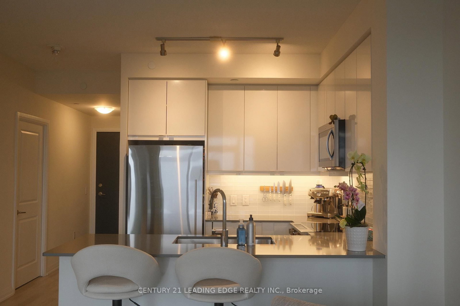 3270 Sheppard Avenue E, Unit 2128 - Photo 2