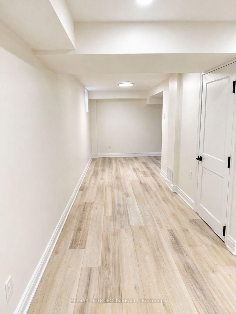 Bsmt - 754 Eyer Dr, Pickering, L1W 3C2 | Image 3