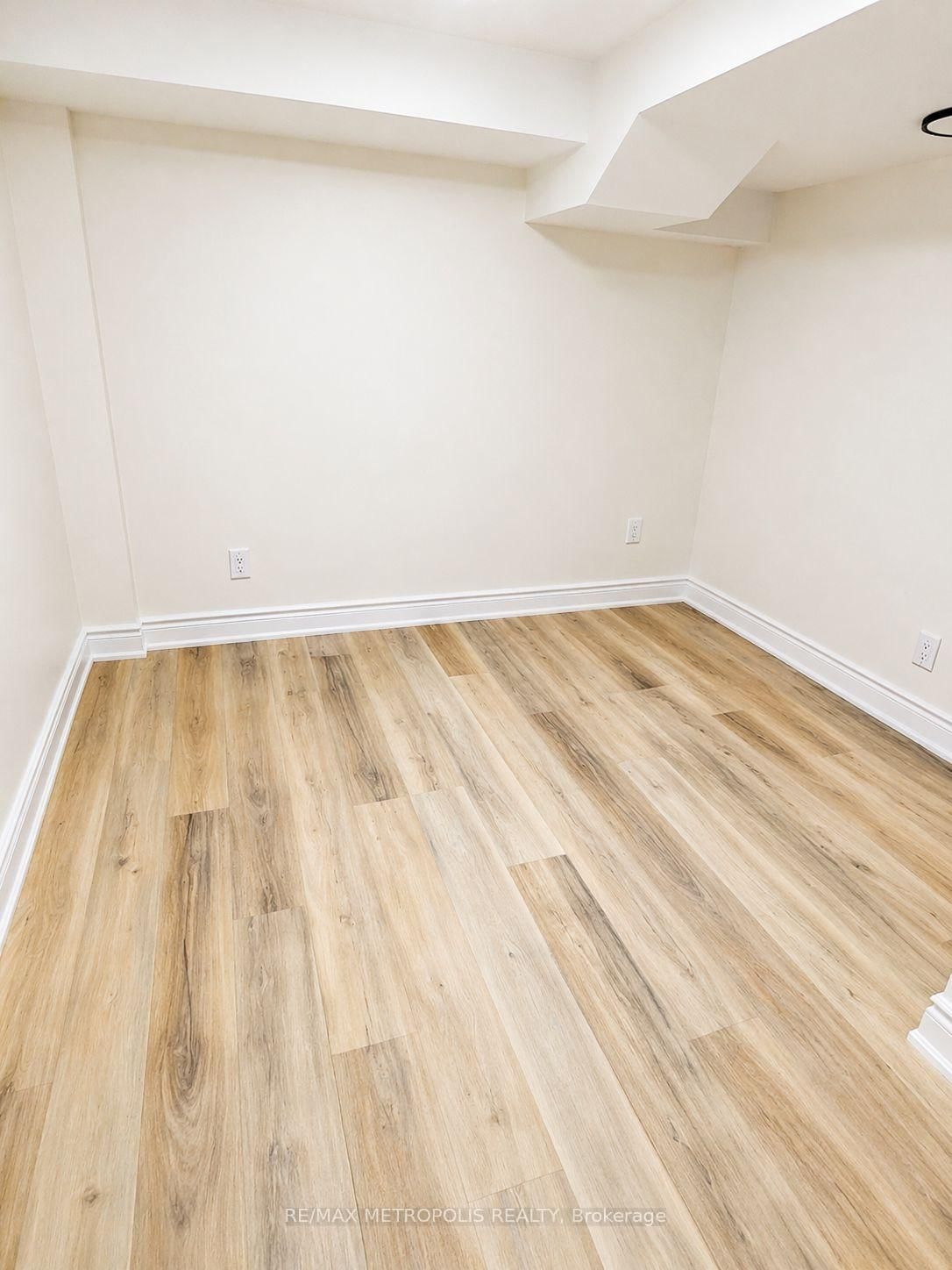 754 Eyer Drive, Unit Bsmt - Photo 4