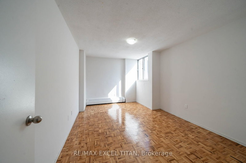 home for lease on 914-5 Glamorgan Avenue