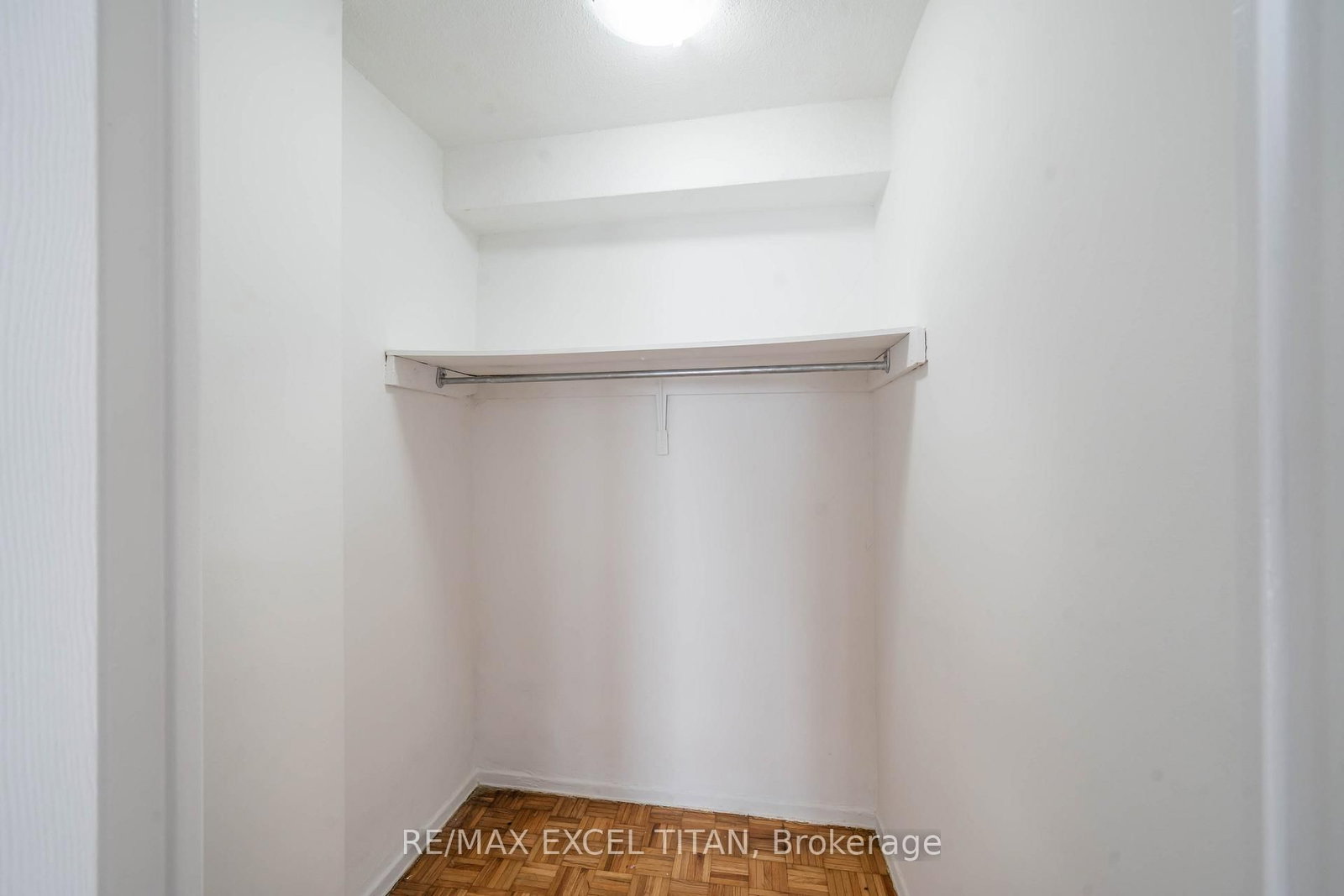 5 Glamorgan Avenue, Unit 914 - Photo 10