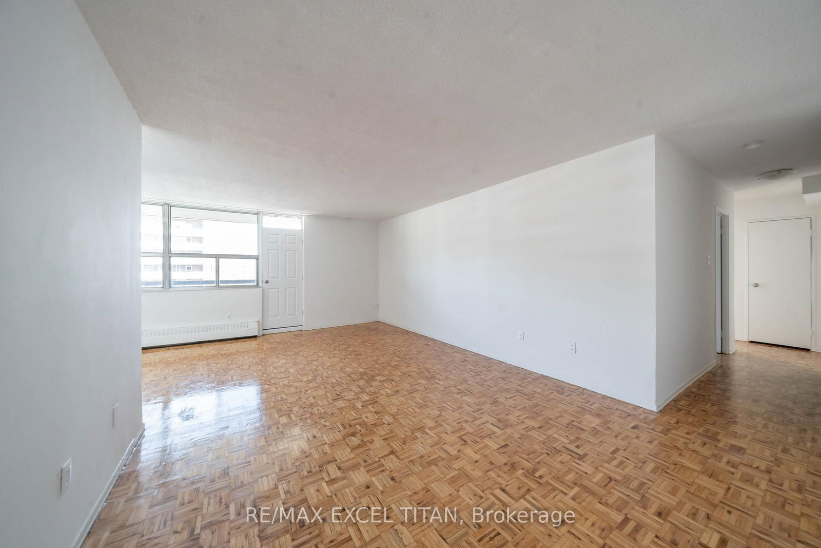 5 Glamorgan Avenue, Unit 914 - Photo 2