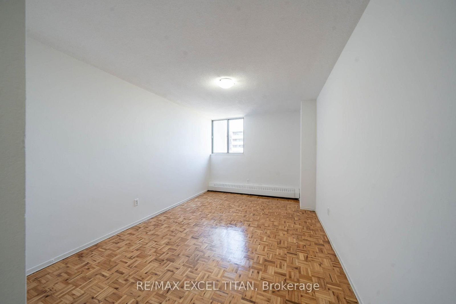 5 Glamorgan Avenue, Unit 914 - Photo 3